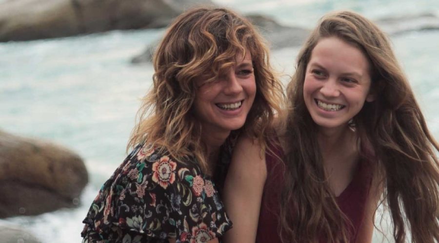 hijas de abril película