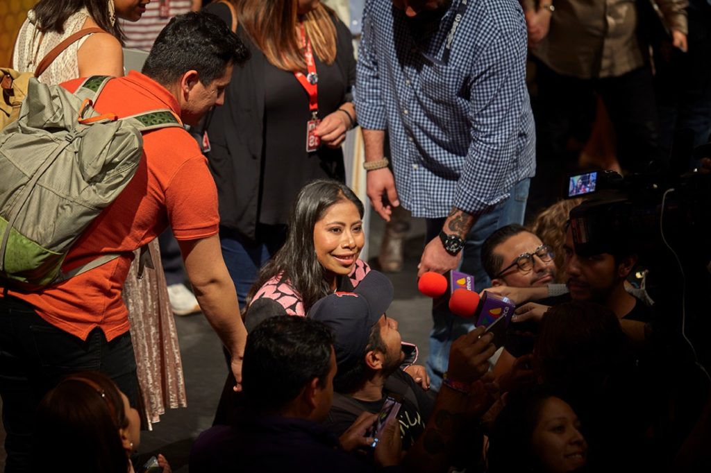 Final de la conferencia con Yalitza Aparicio. Foto: Eduardo Islas