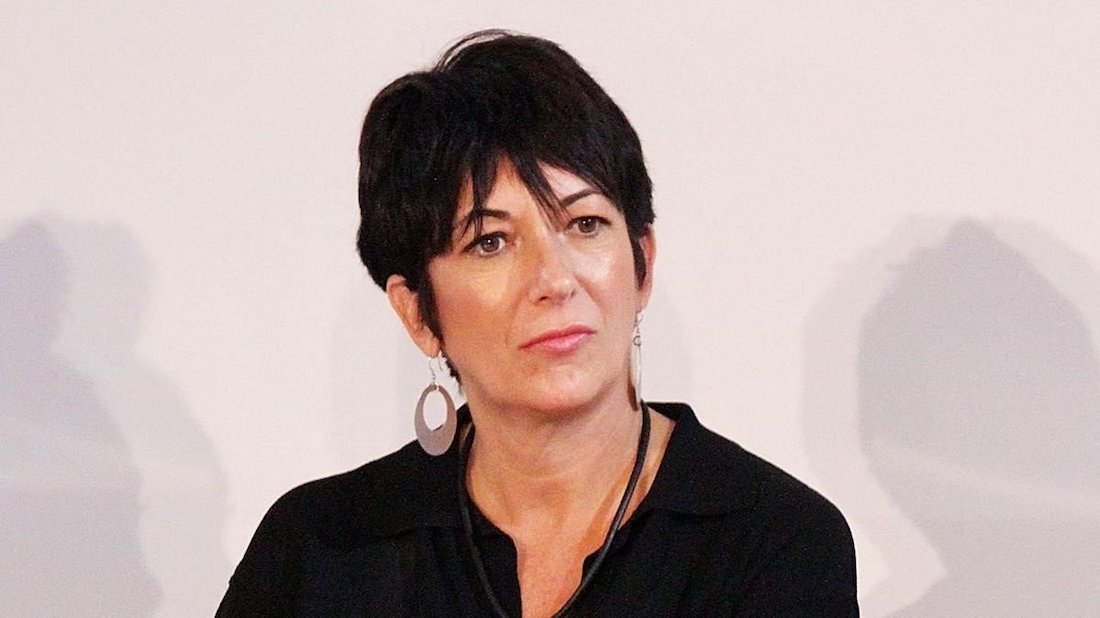 Directora del documental de Jeffrey Epstein reacciona al arresto de Ghislaine Maxwell. Noticias en tiempo real