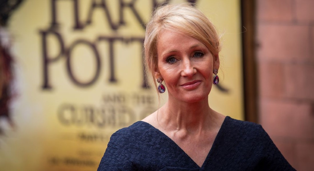 J.K. Rowling causa polémica por tuits sobre tratamientos hormonales. Noticias en tiempo real