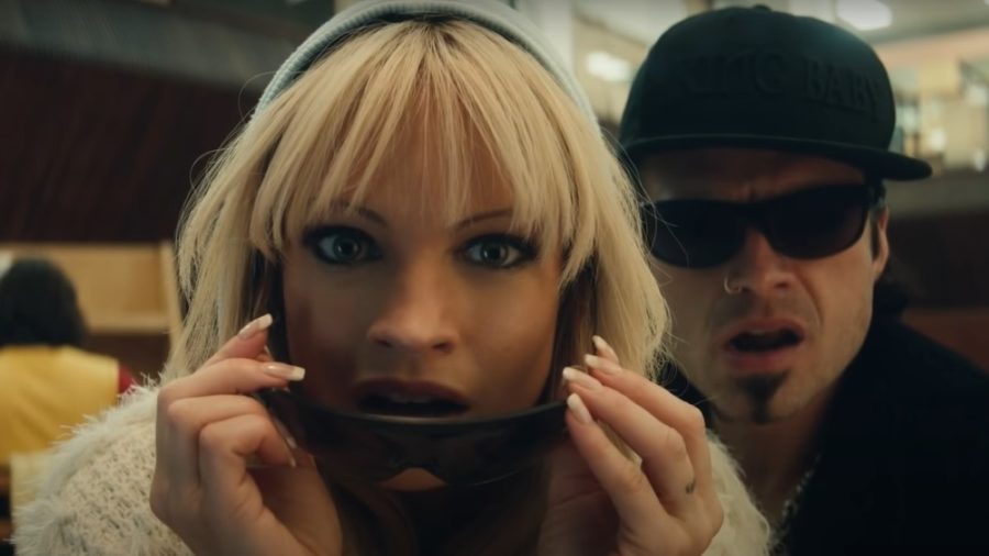 pam y tommy trailer