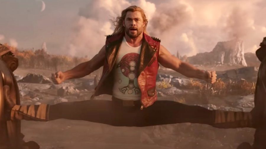 En Thor Amor y trueno Taika Waititi entrega una película que continúa definiendo el arco de Thor... aunque con menos frescura.